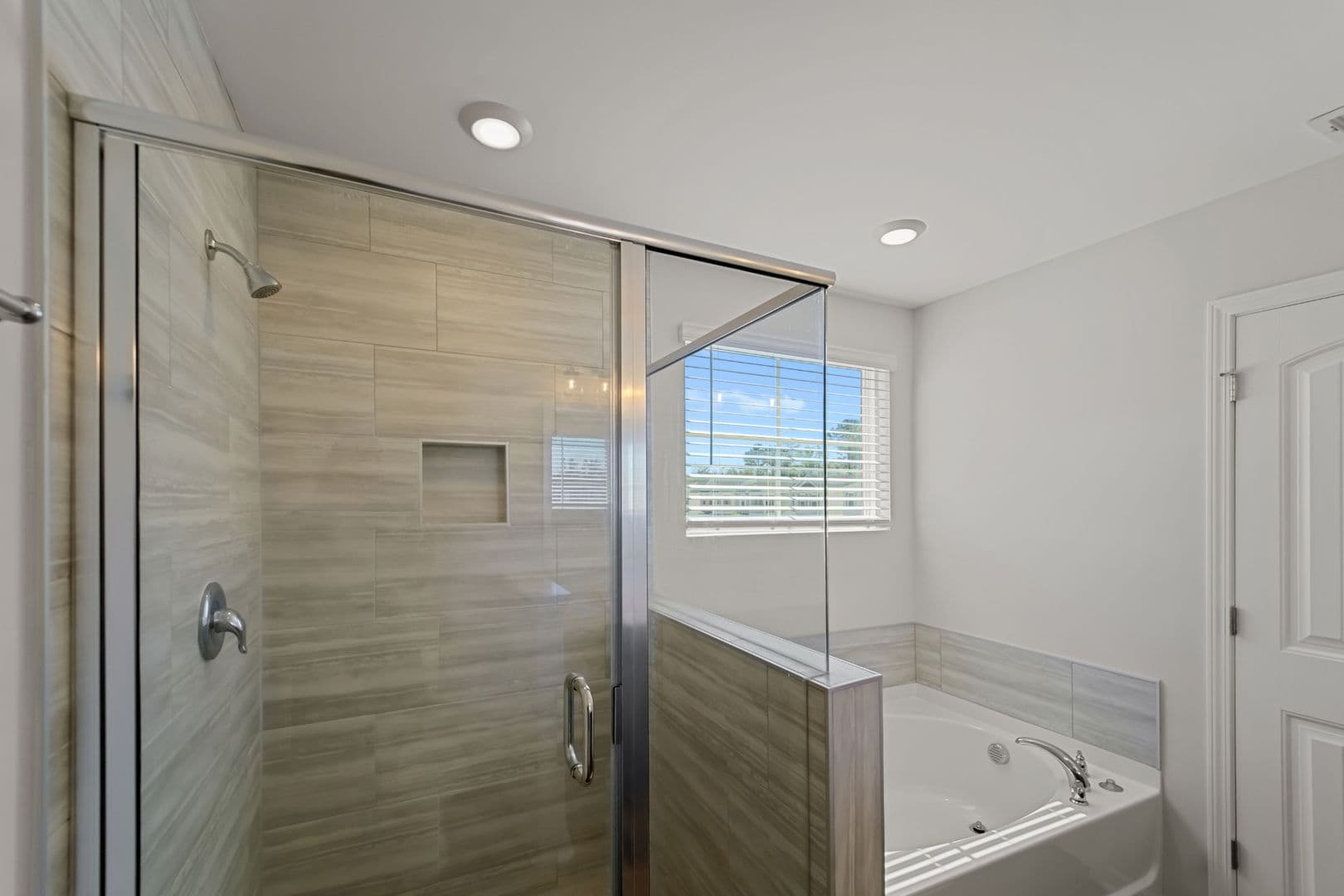 Savannah House: 207 Flagler Drive