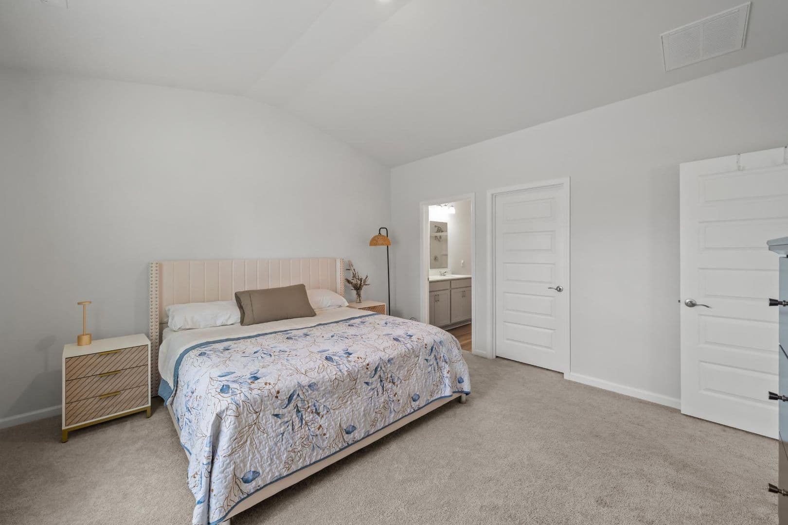 Pooler House: 182 Holloway Hill