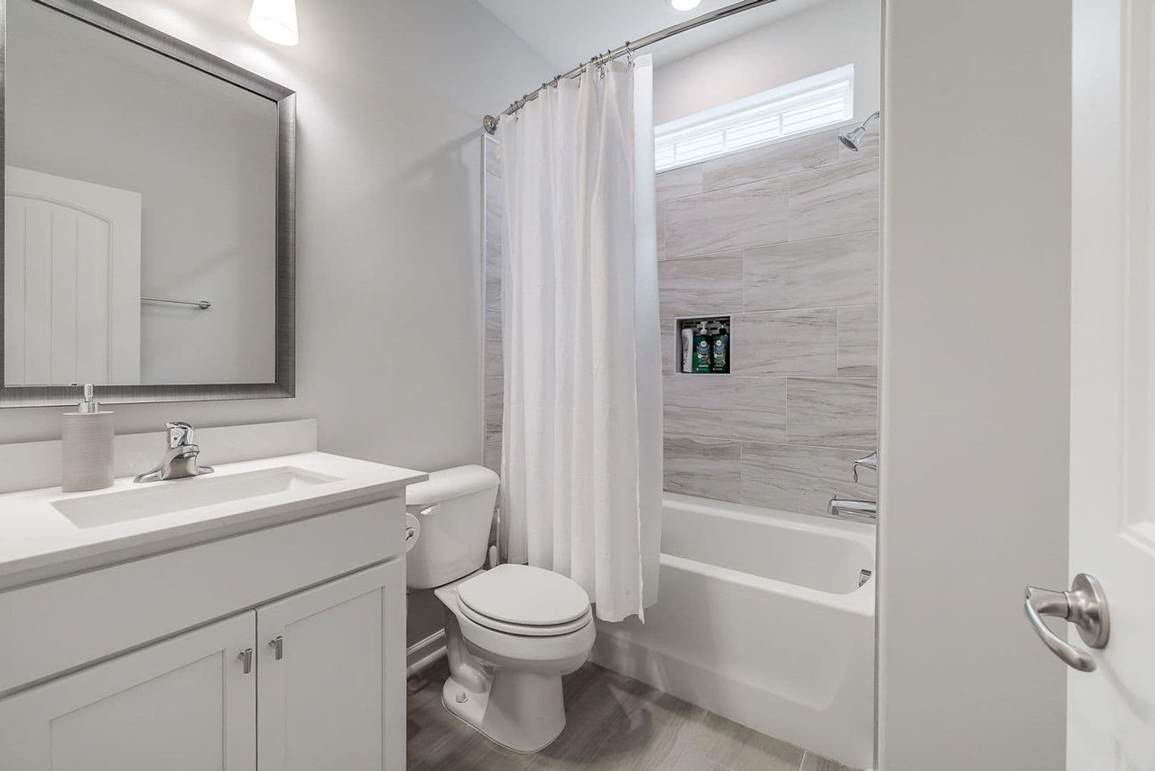 Savannah House: 42 Brookhaven Drive