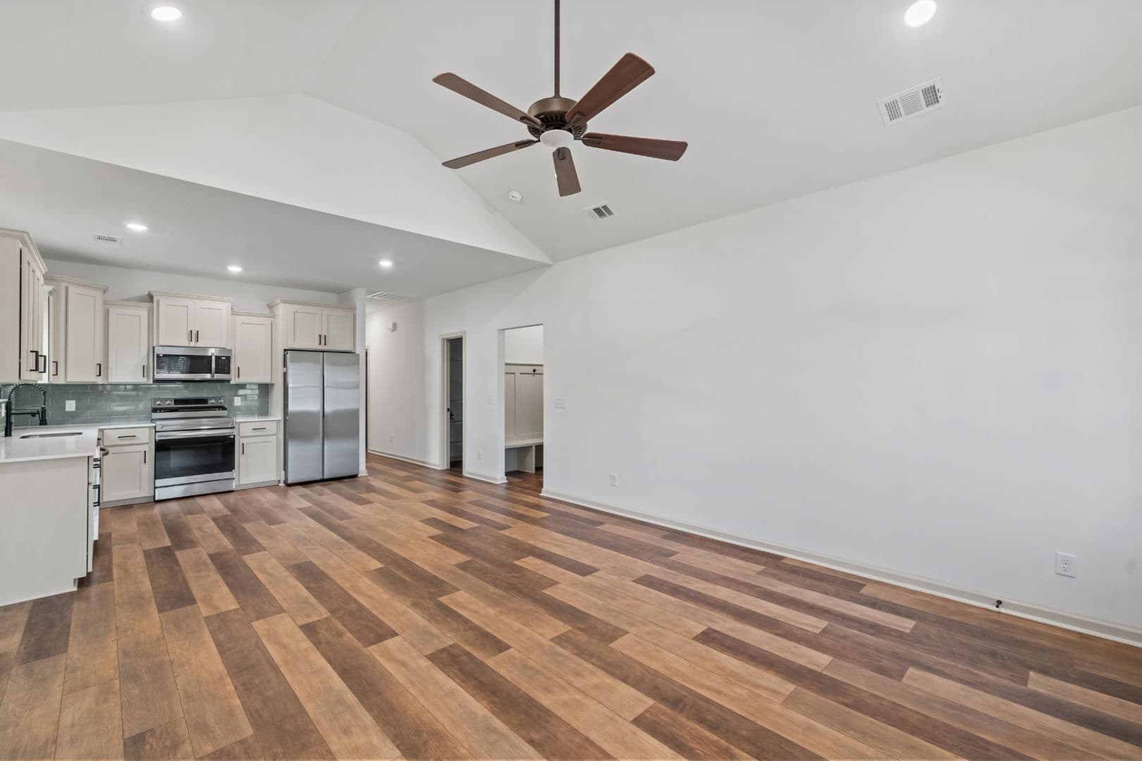 Pembroke House: 145 Waters Circle
