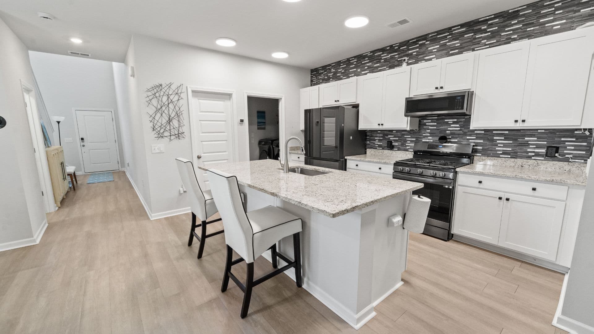 Rincon House: 293 Lillian Street