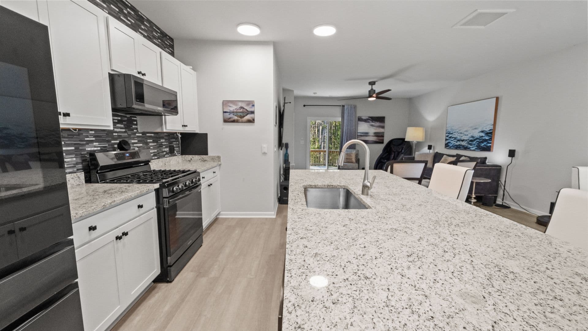 Rincon House: 293 Lillian Street