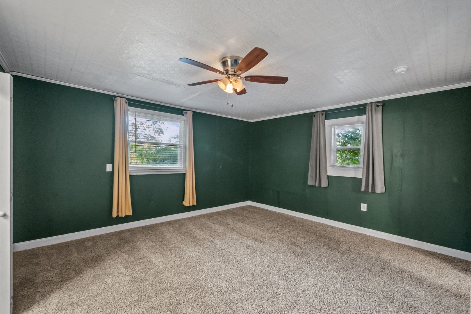 Savannah House: 637 East 39th Street