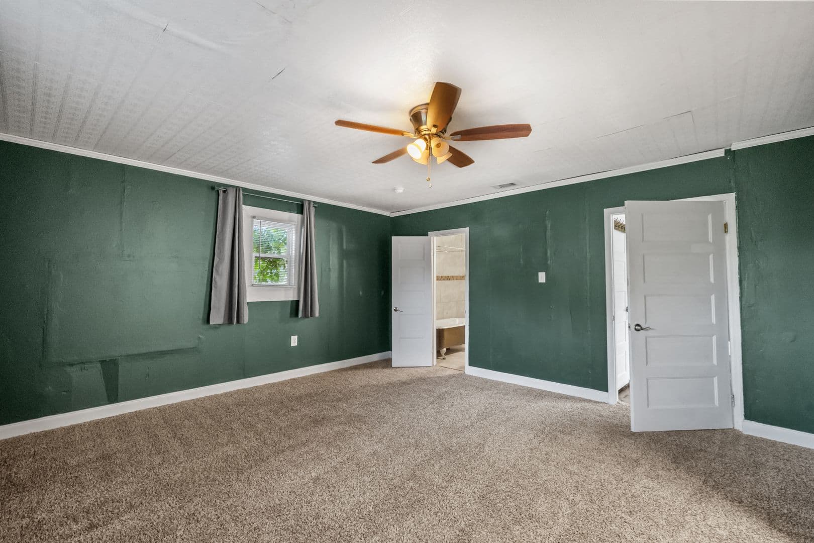 Savannah House: 637 East 39th Street