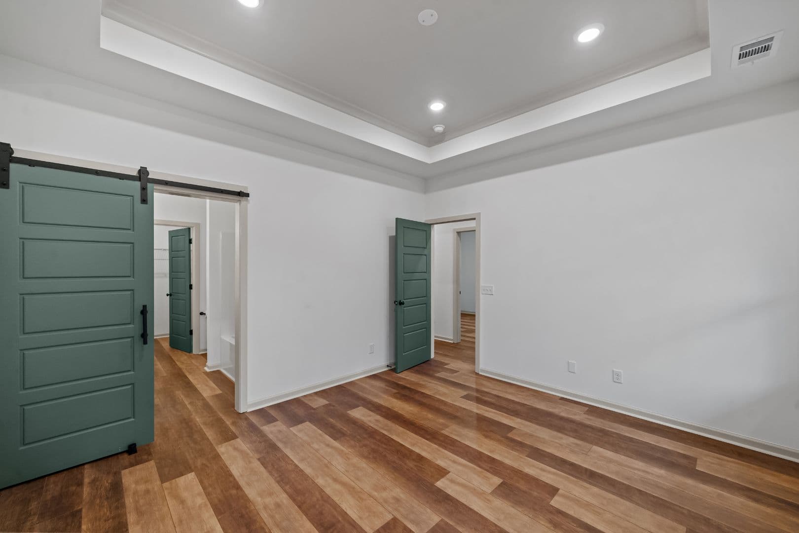 Pembroke House: 145 Waters Circle