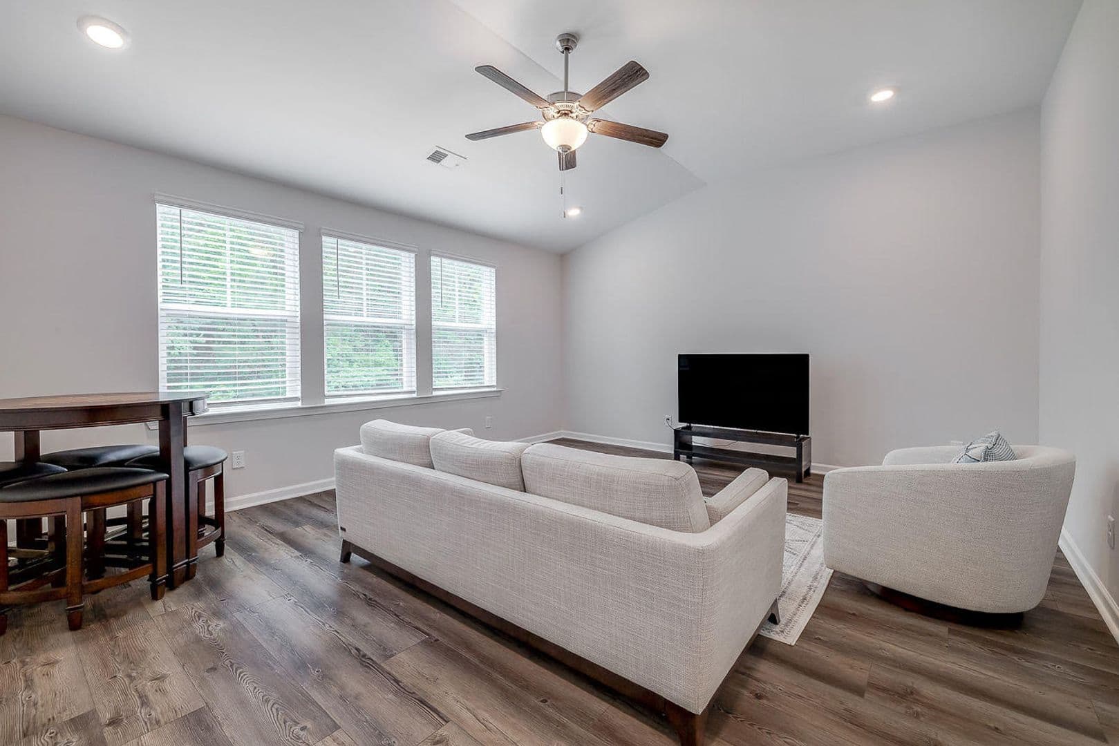 Savannah House: 42 Brookhaven Drive