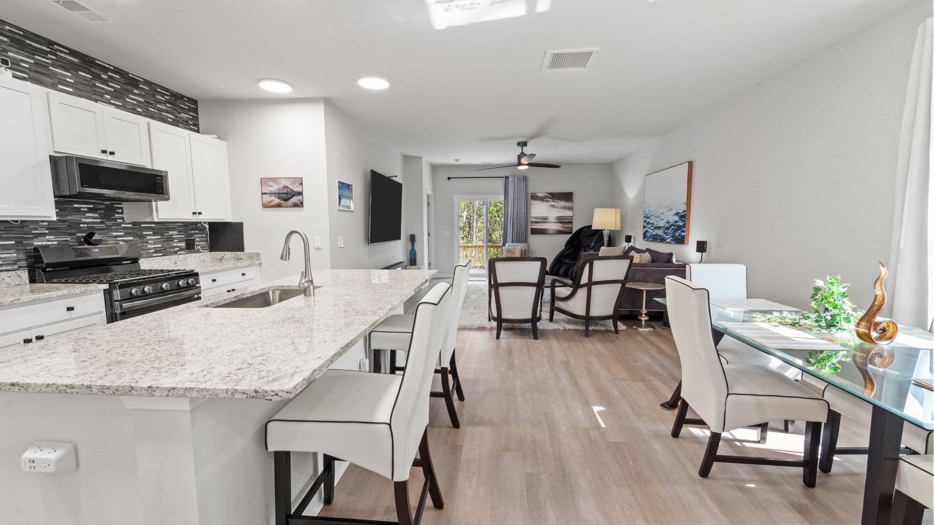 Rincon House: 293 Lillian Street