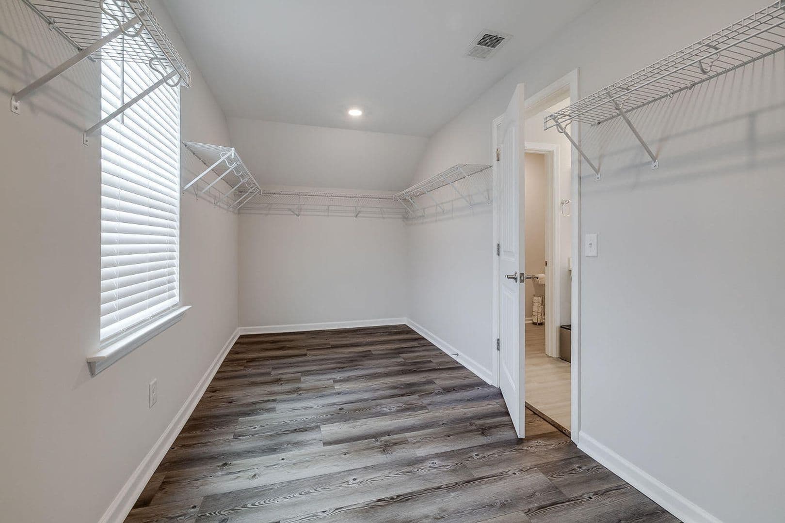 Savannah House: 42 Brookhaven Drive