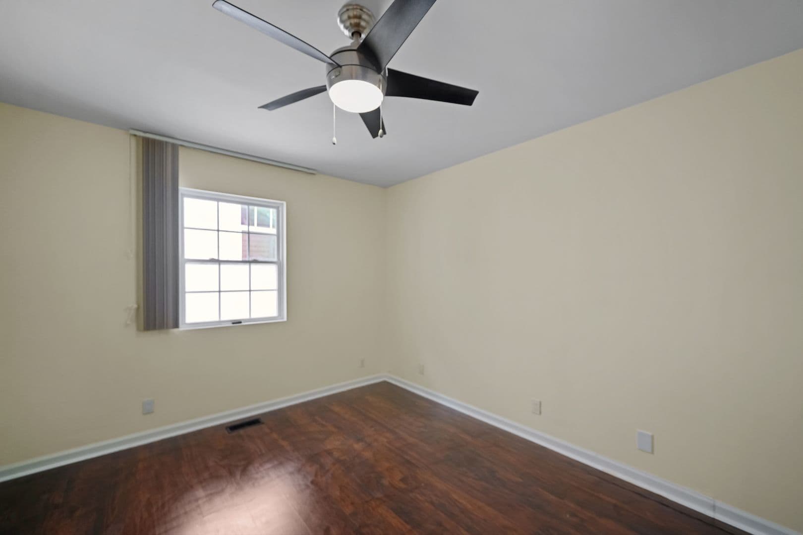 Savannah House: 1224 East Henry Street