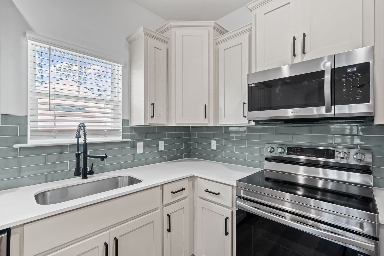 Pembroke House: 145 Waters Circle