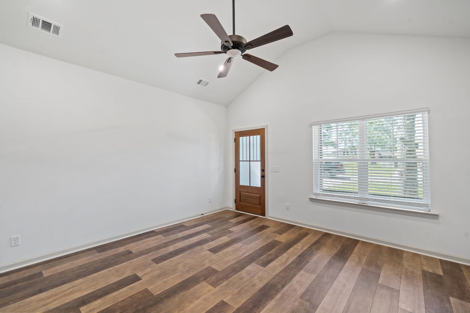 Pembroke House: 145 Waters Circle