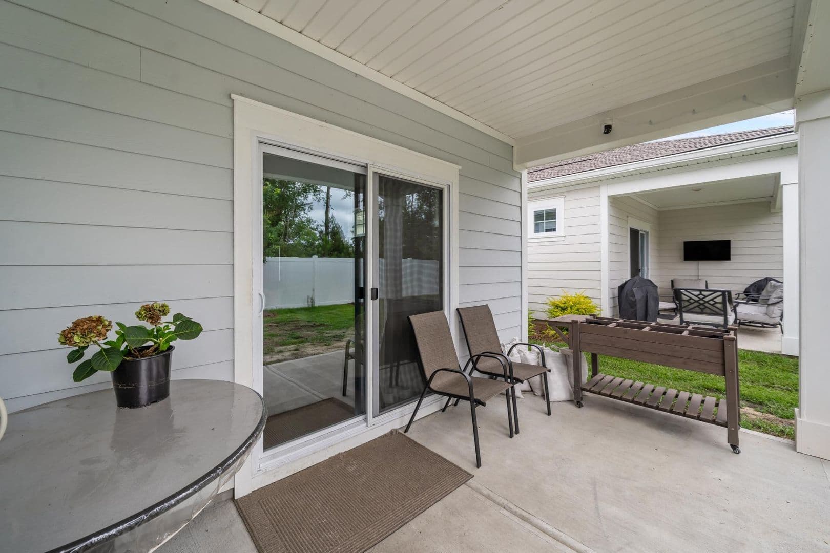 Pooler House: 182 Holloway Hill