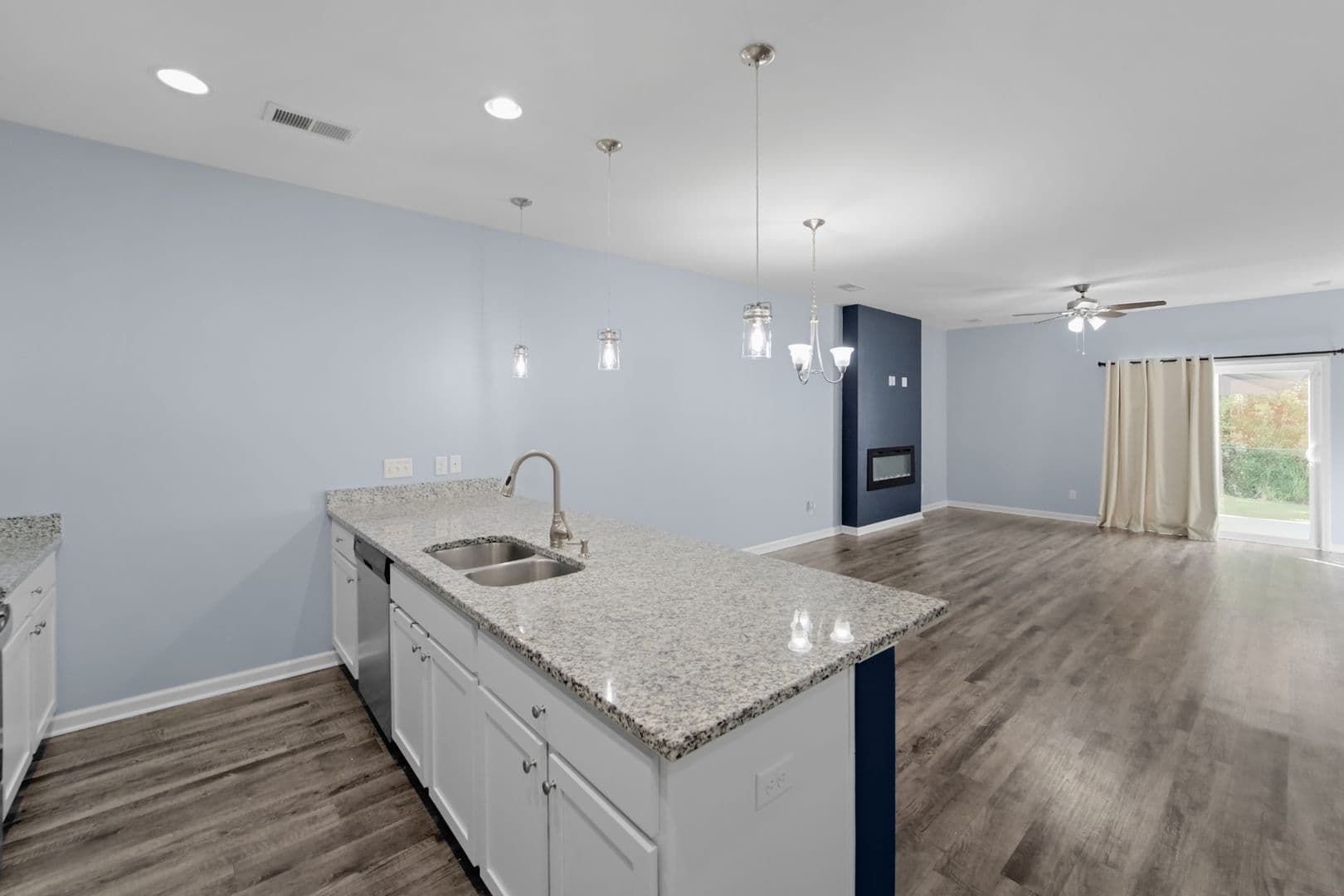 Richmond Hill House: 29 Lawley Ct