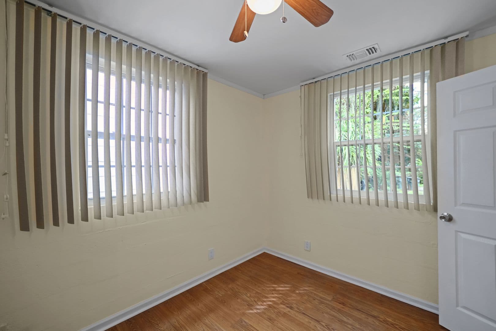 Savannah House: 1224 East Henry Street