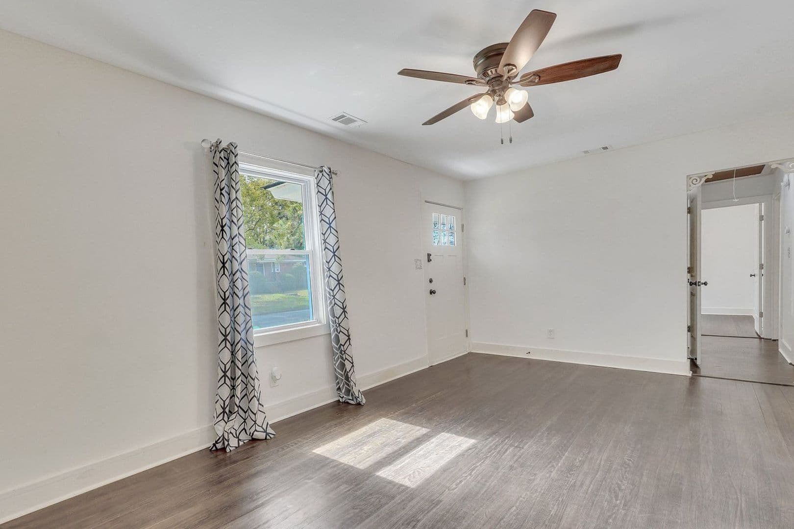 Savannah House: 1620 E 34th Street