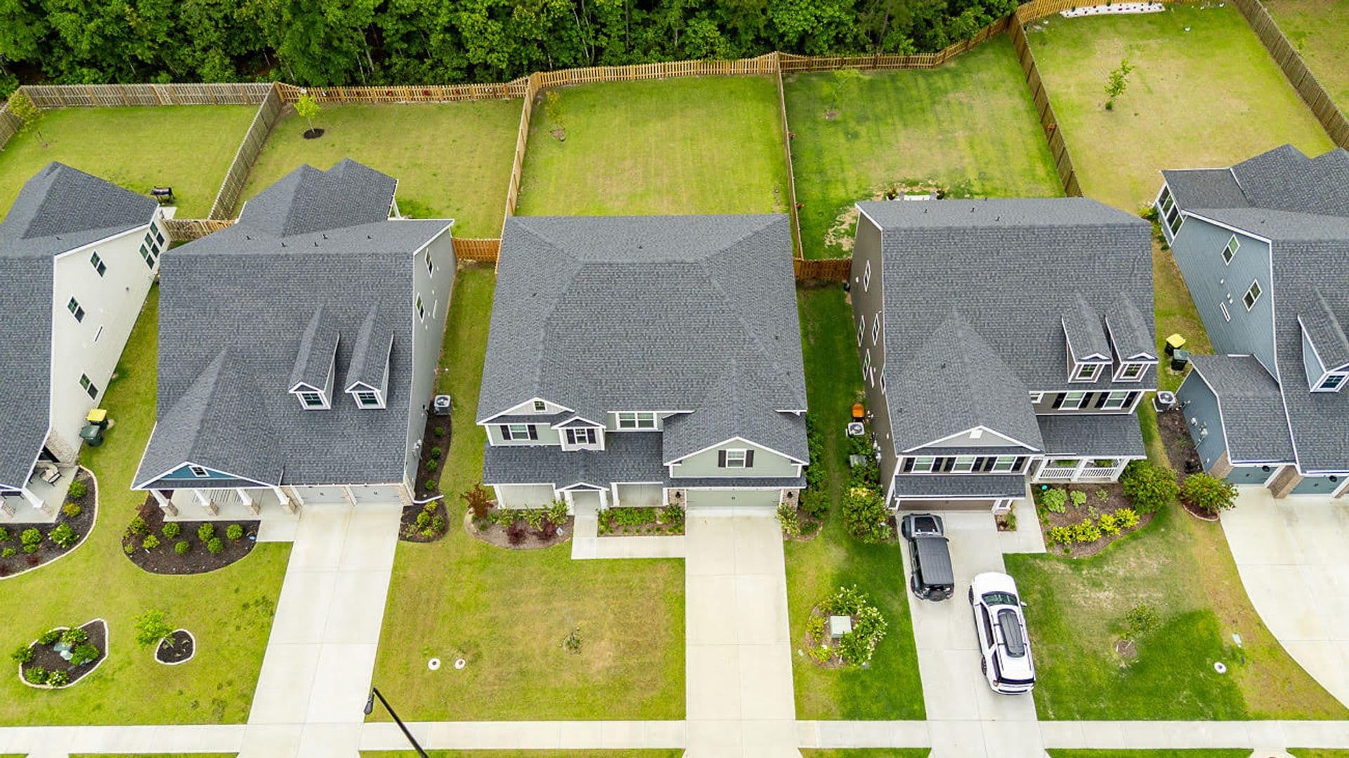 Savannah House: 42 Brookhaven Drive