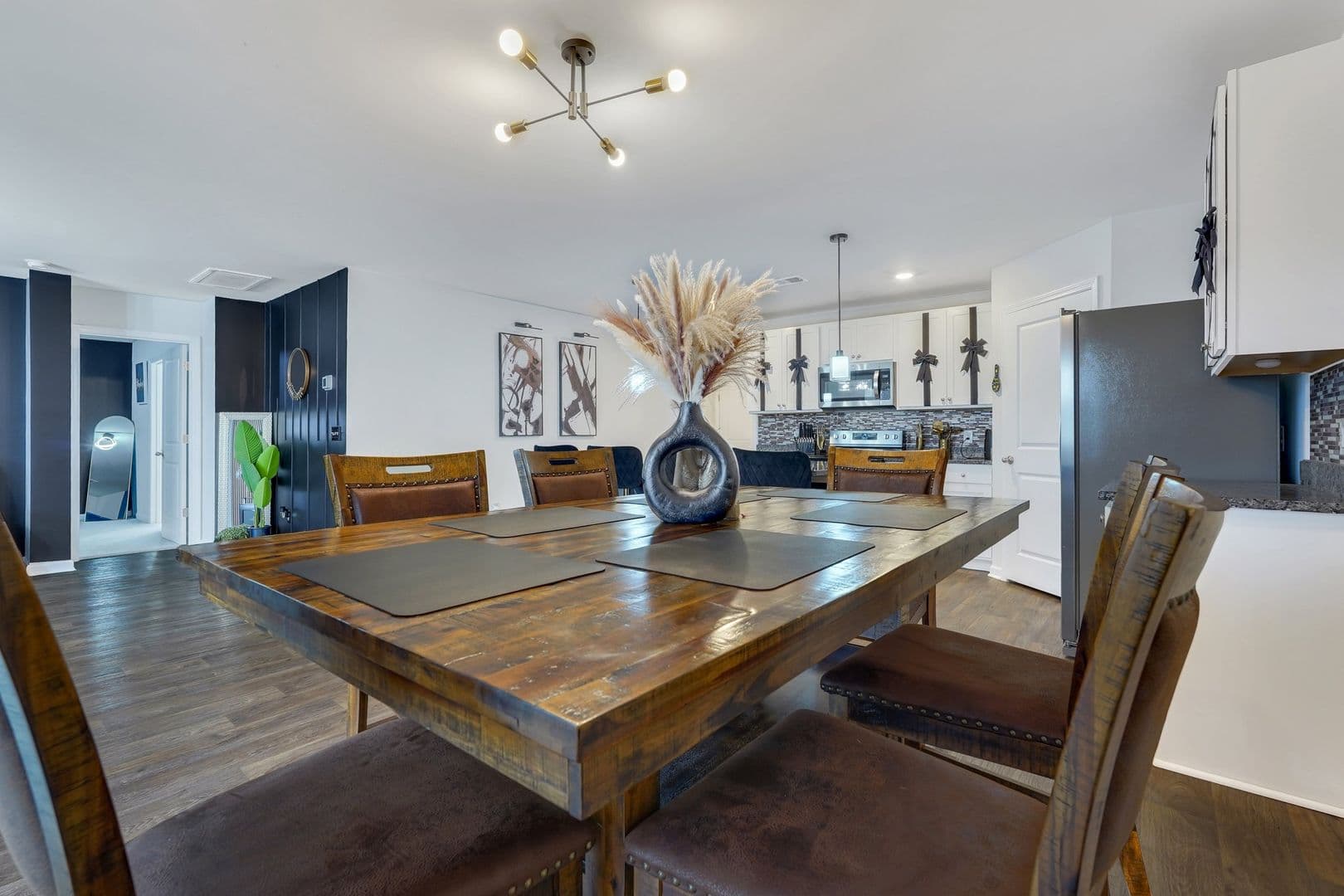 Guyton House: 123 Tobago Circle