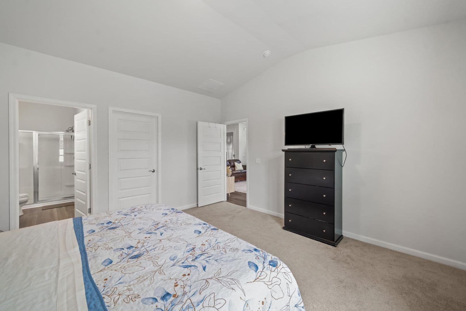 Pooler House: 182 Holloway Hill