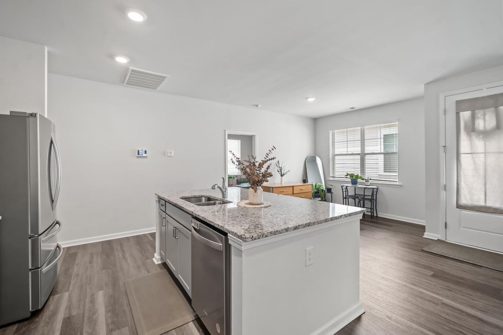 Pooler House: 182 Holloway Hill