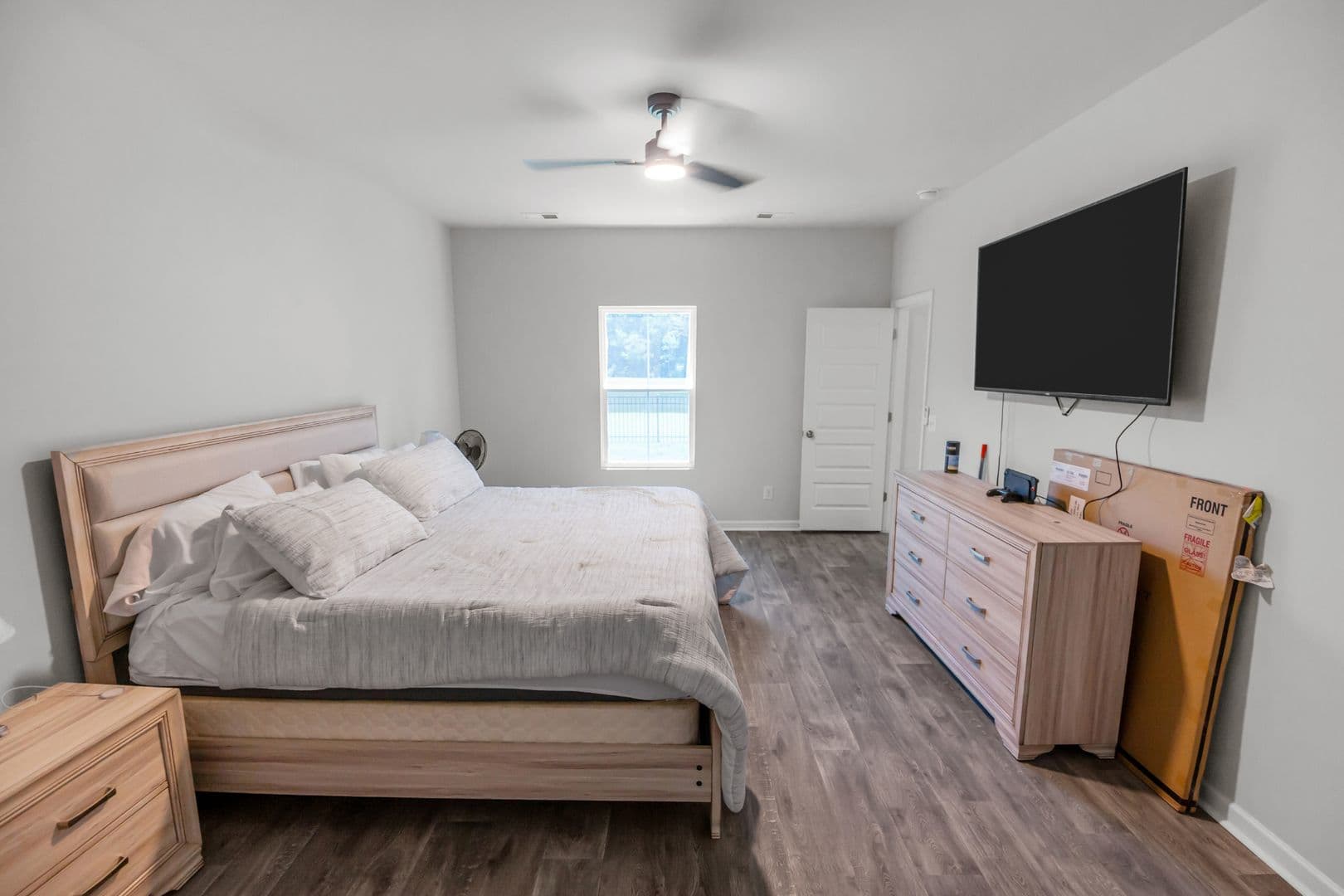 Bloomingdale House: 168 Bottlebrush Drive
