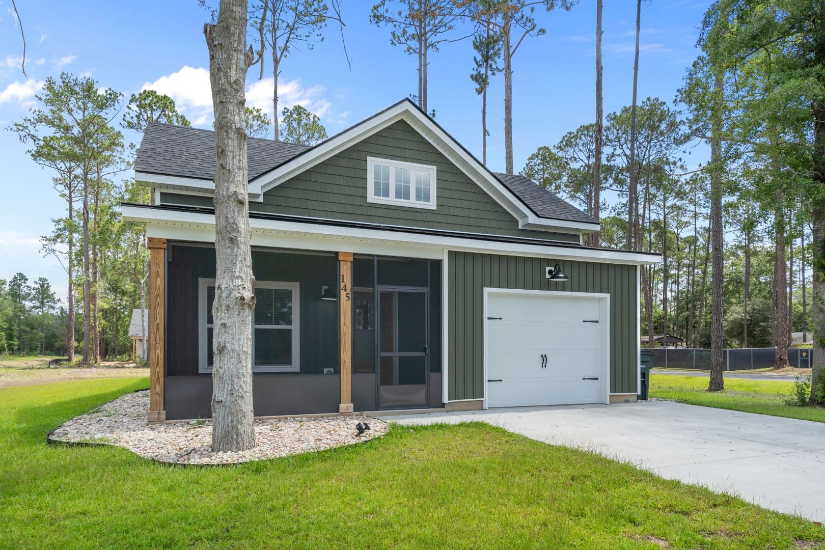 Pembroke House: 145 Waters Circle