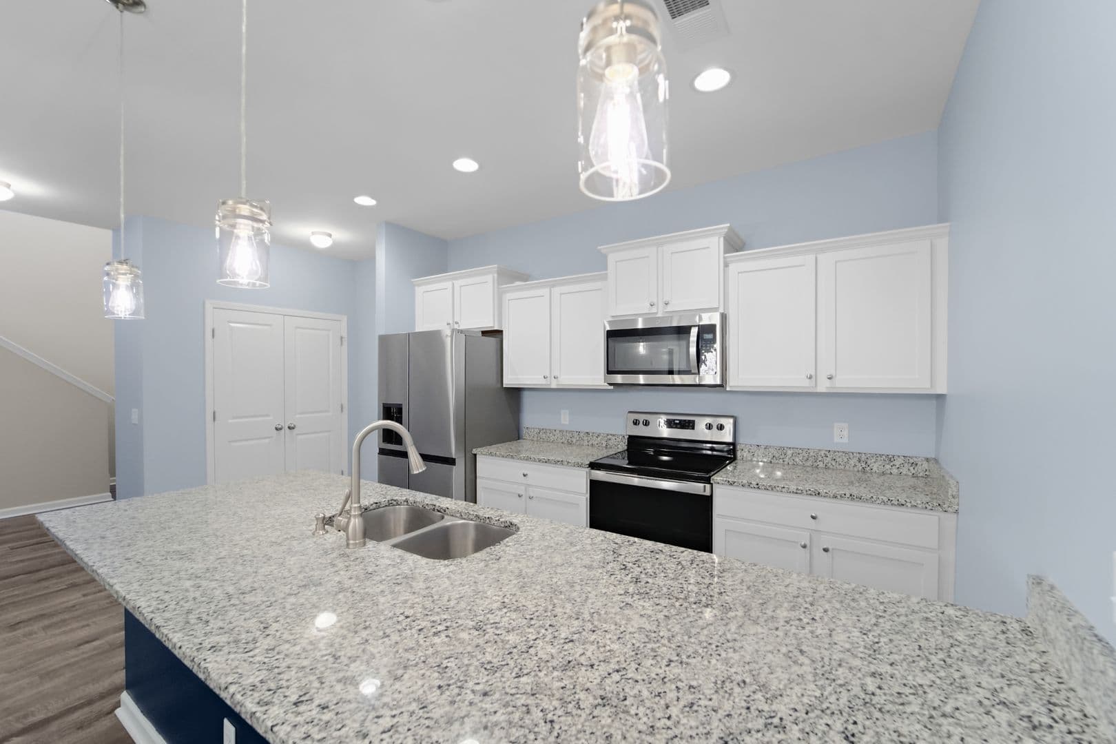 Richmond Hill House: 29 Lawley Ct