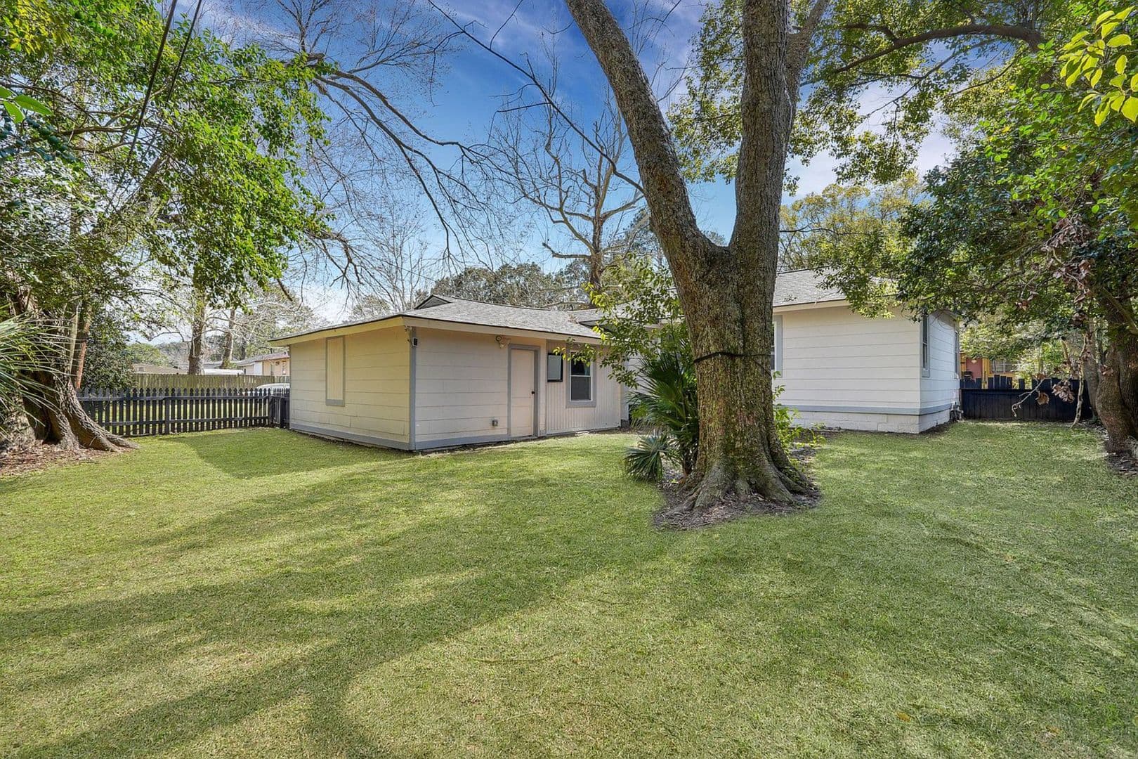 Savannah House: 1620 E 34th Street