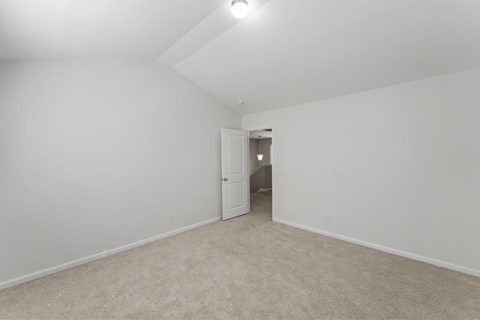 Richmond Hill House: 29 Lawley Ct