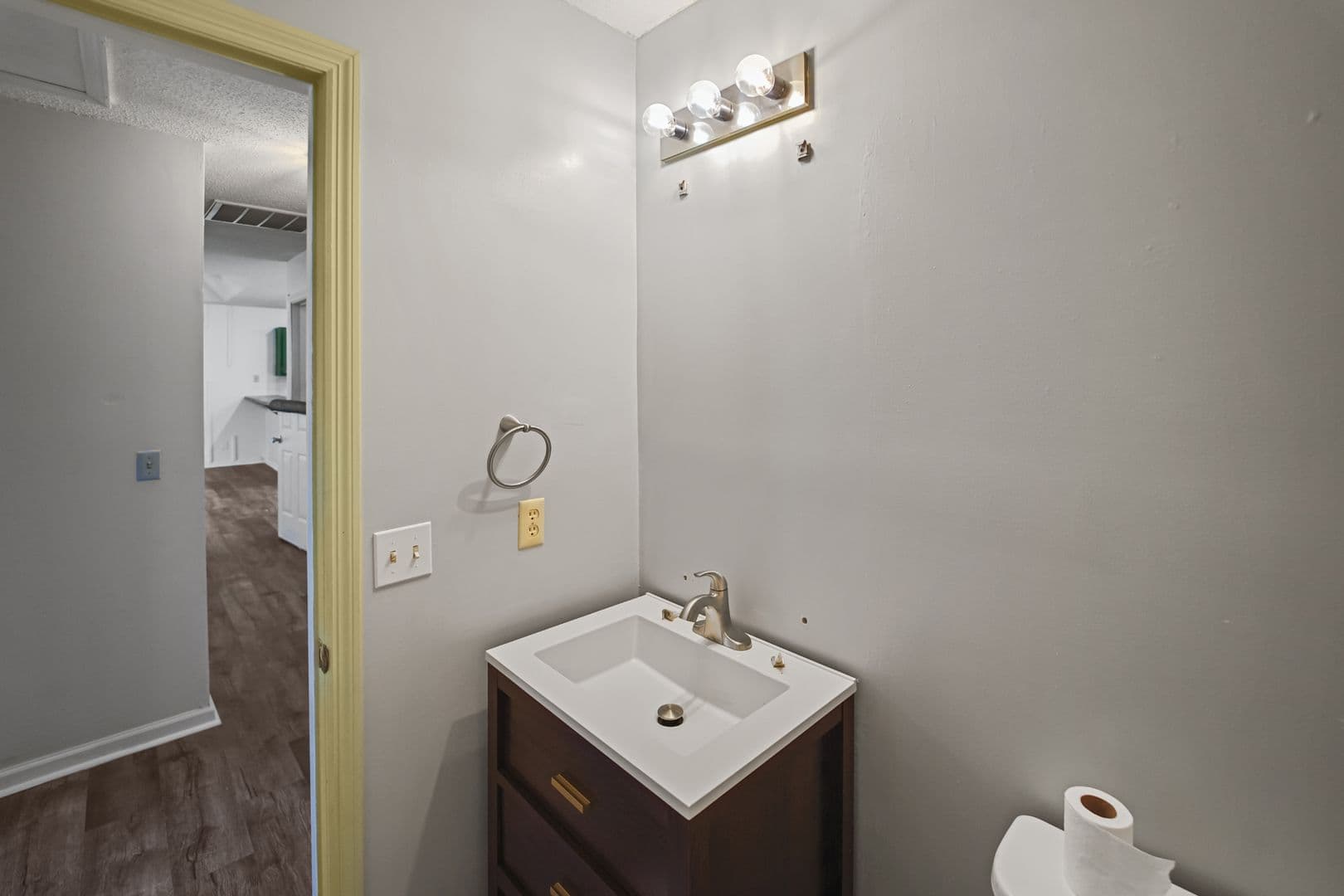 Savannah House: 143 Sugar Mill Circle