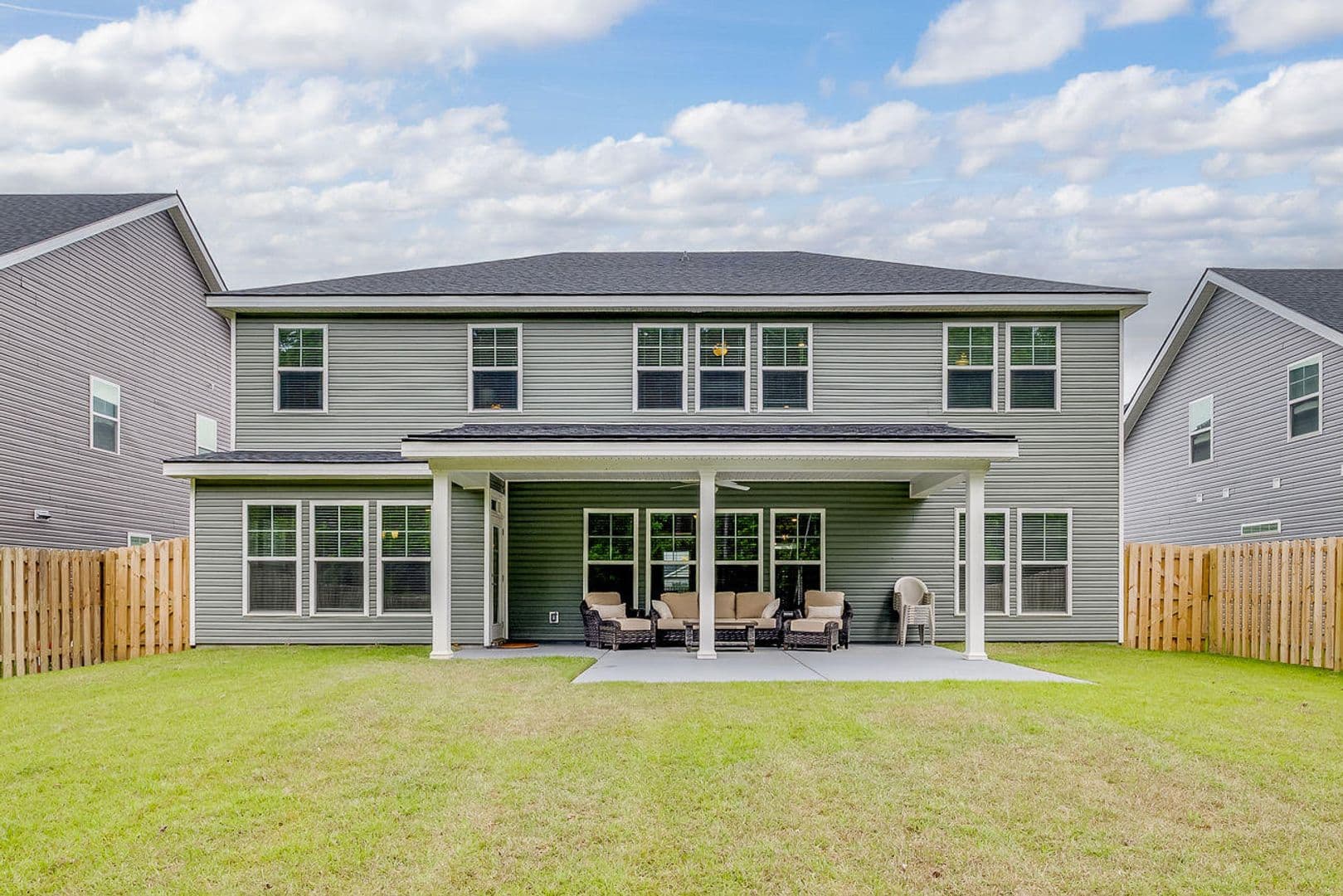 Savannah House: 42 Brookhaven Drive