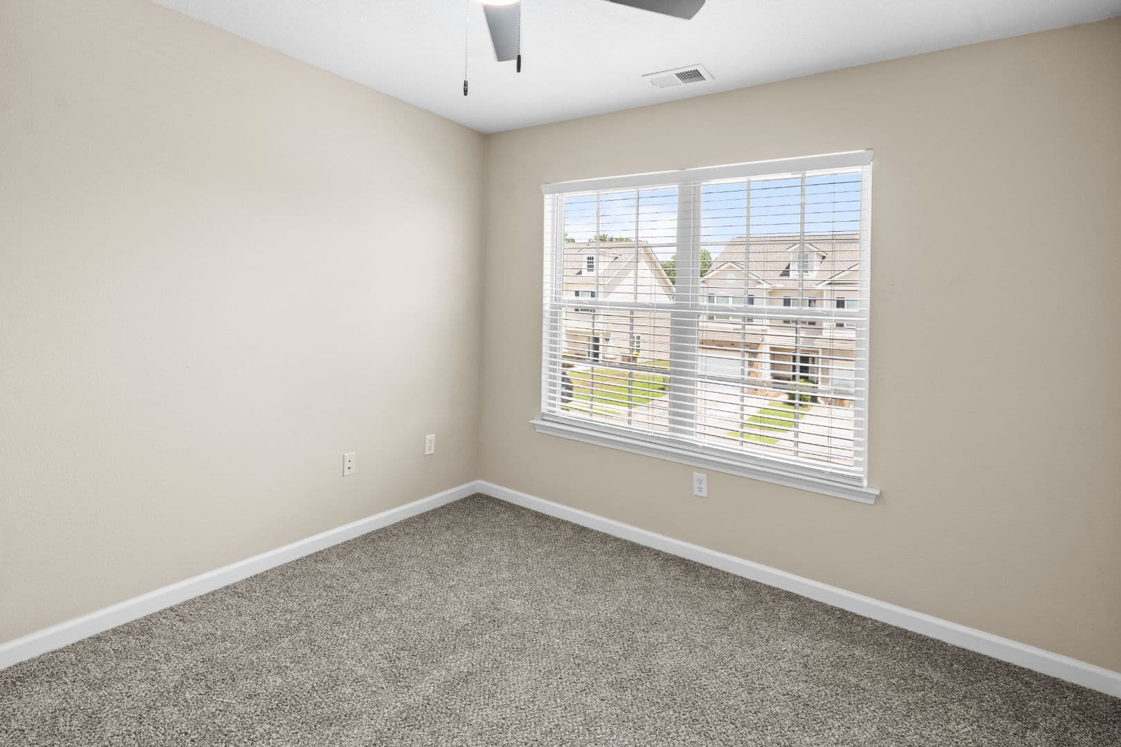 Richmond Hill Townhome: 45 Canyon Oak Loop