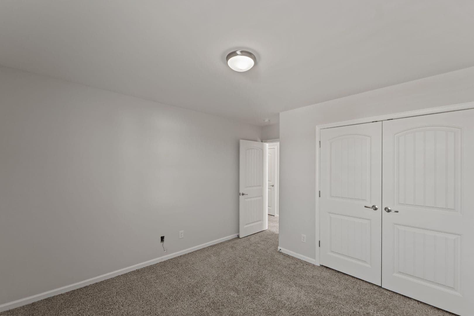 Savannah House: 207 Flagler Drive
