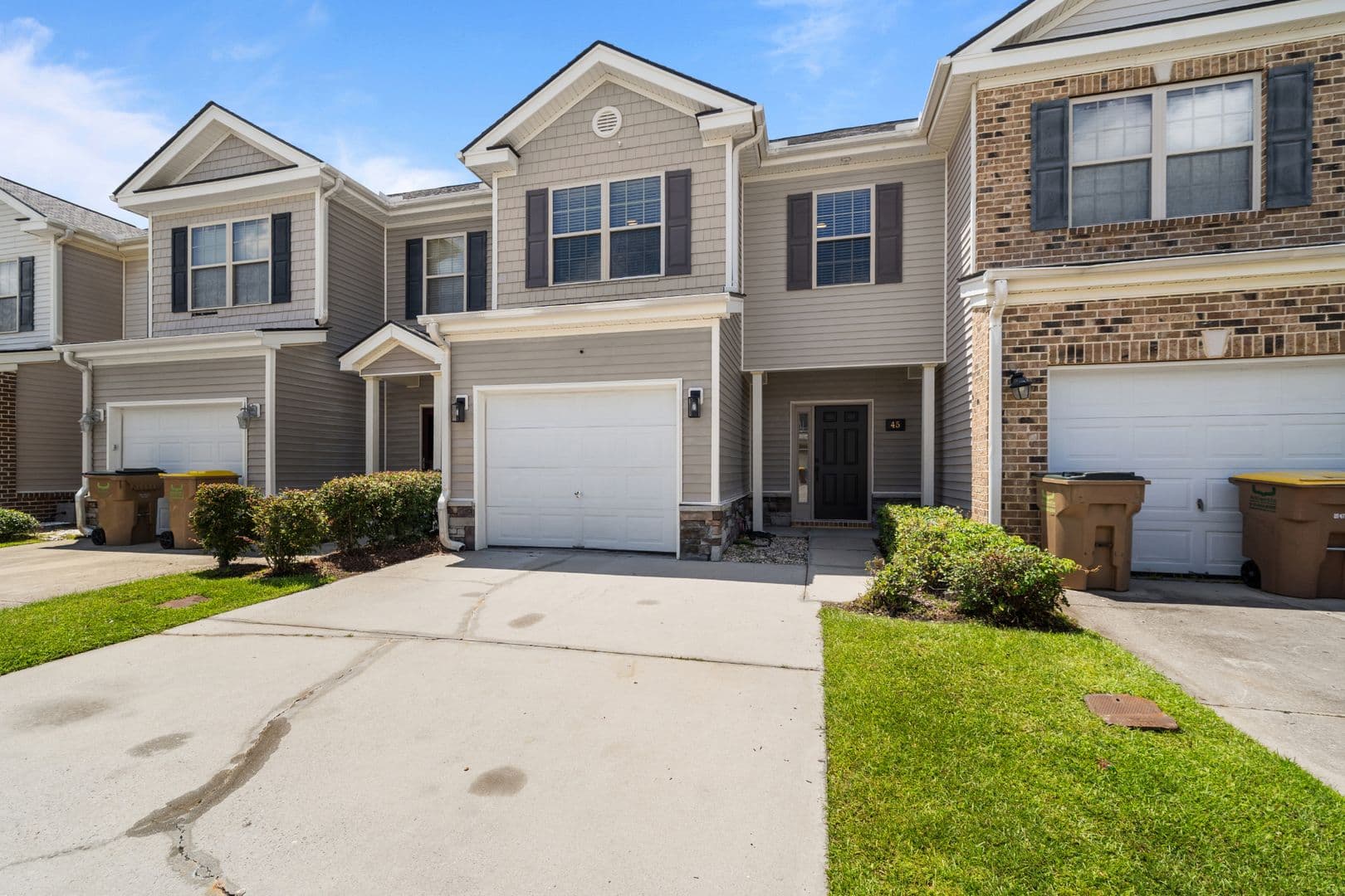 Richmond Hill Townhome: 45 Canyon Oak Loop