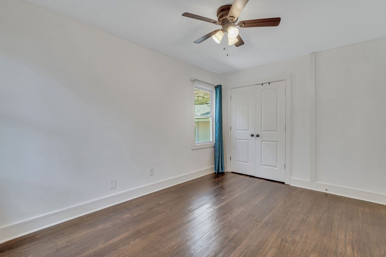 Savannah House: 1620 E 34th Street