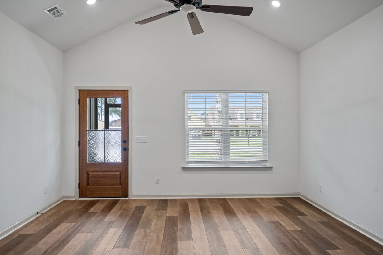 Pembroke House: 145 Waters Circle