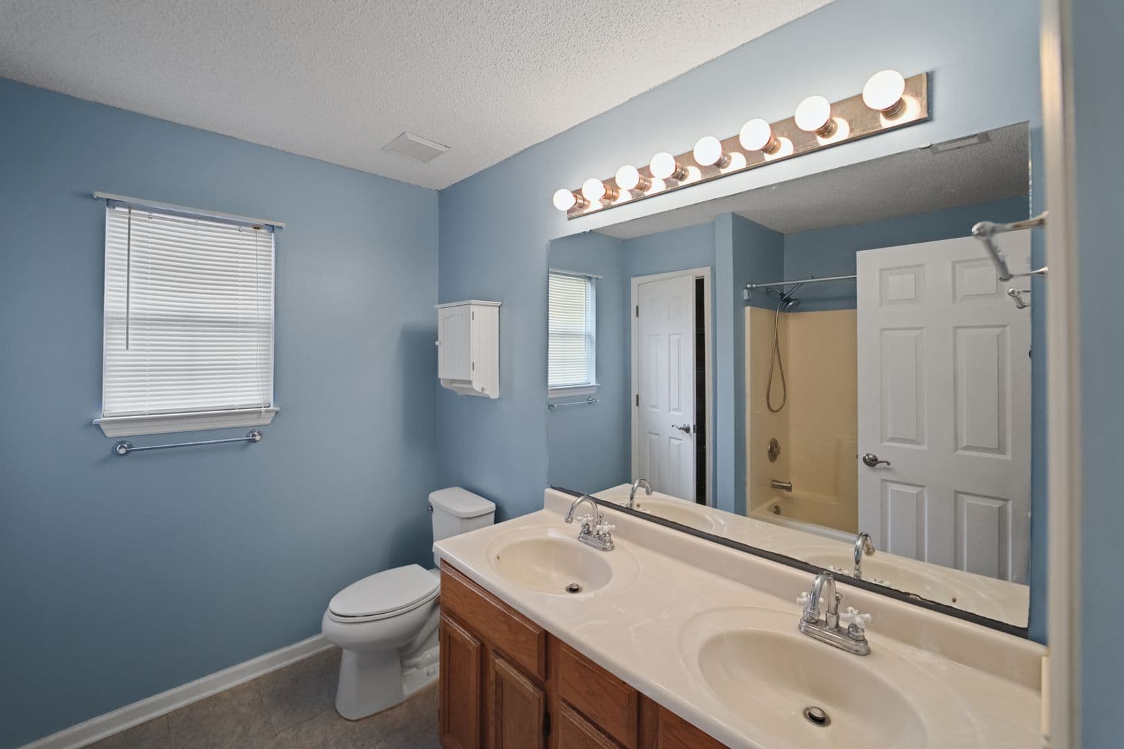 Savannah House: 143 Sugar Mill Circle