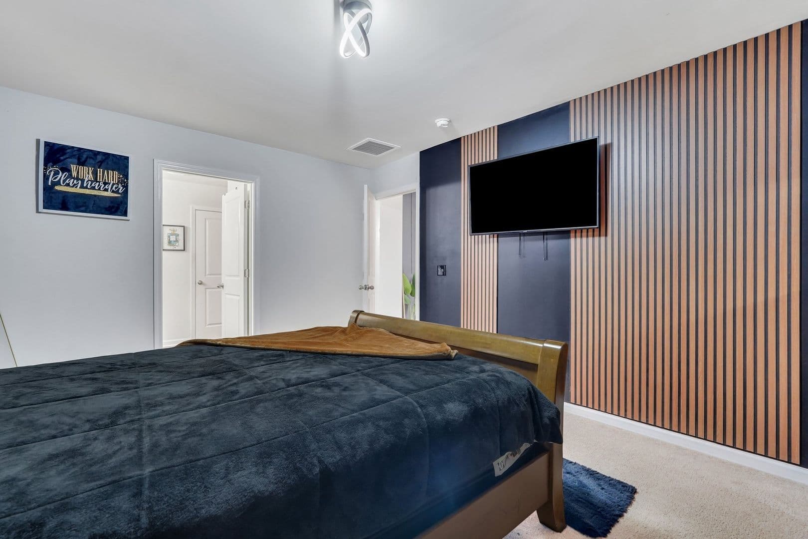Guyton House: 123 Tobago Circle