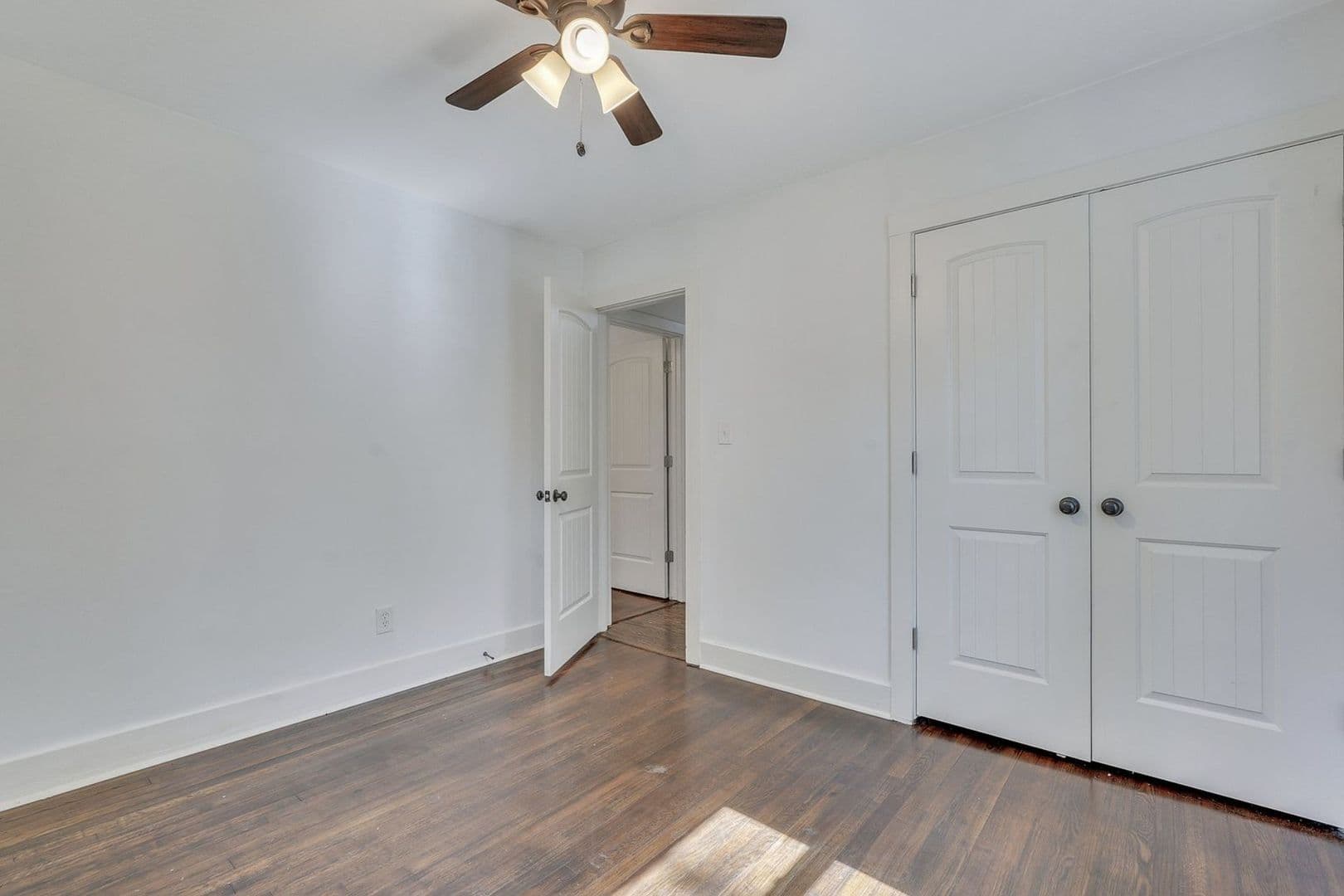 Savannah House: 1620 E 34th Street