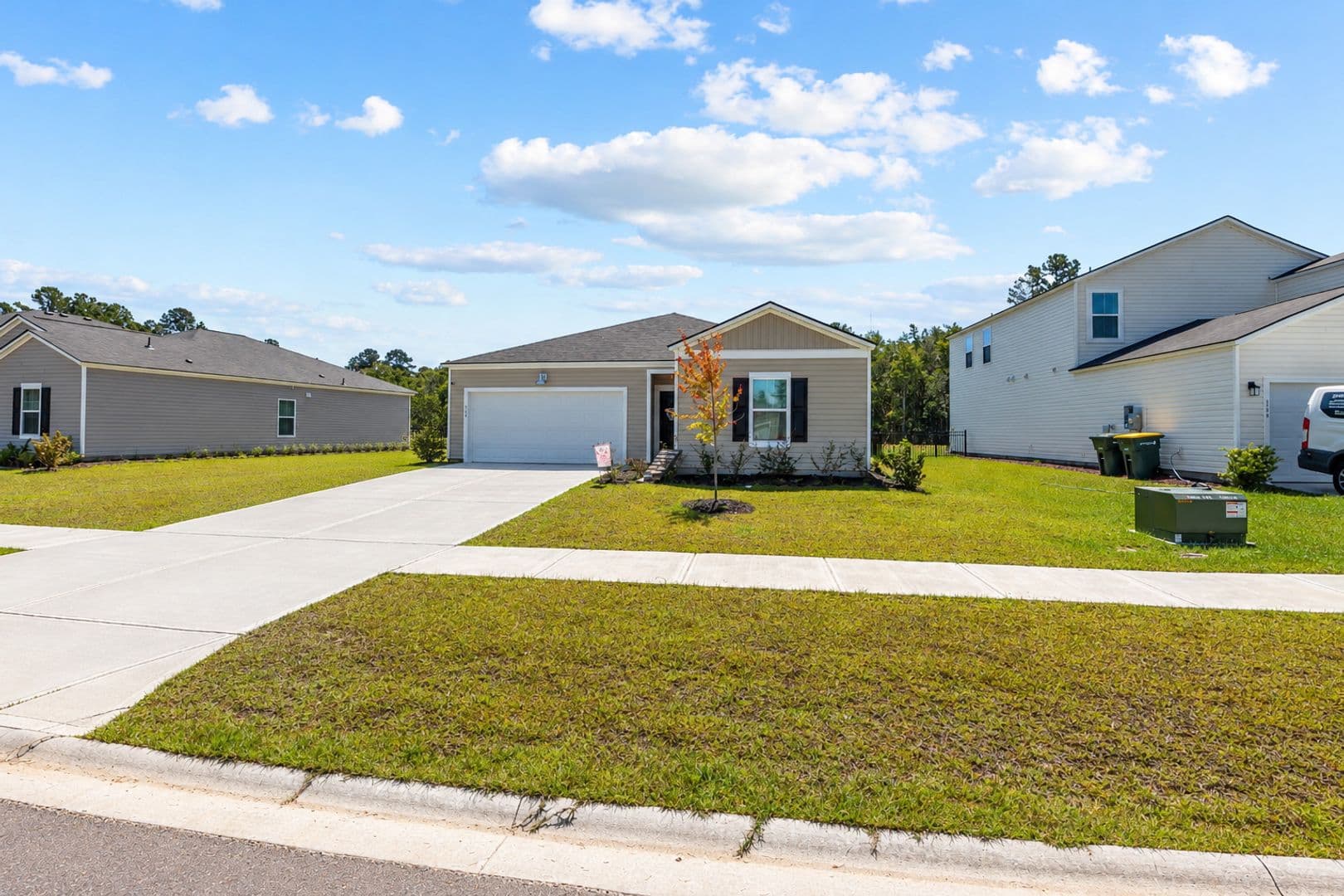 Bloomingdale House: 168 Bottlebrush Drive