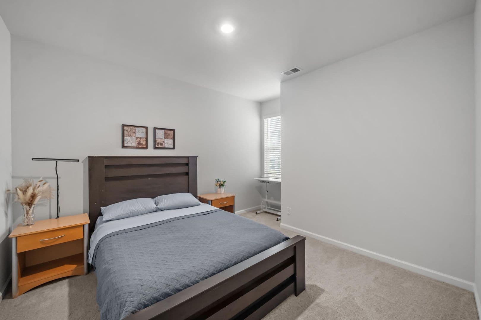 Pooler House: 182 Holloway Hill