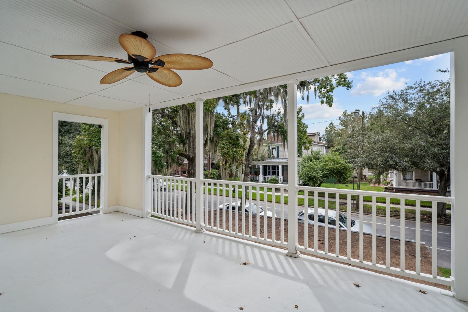 Savannah House: 1224 East Henry Street