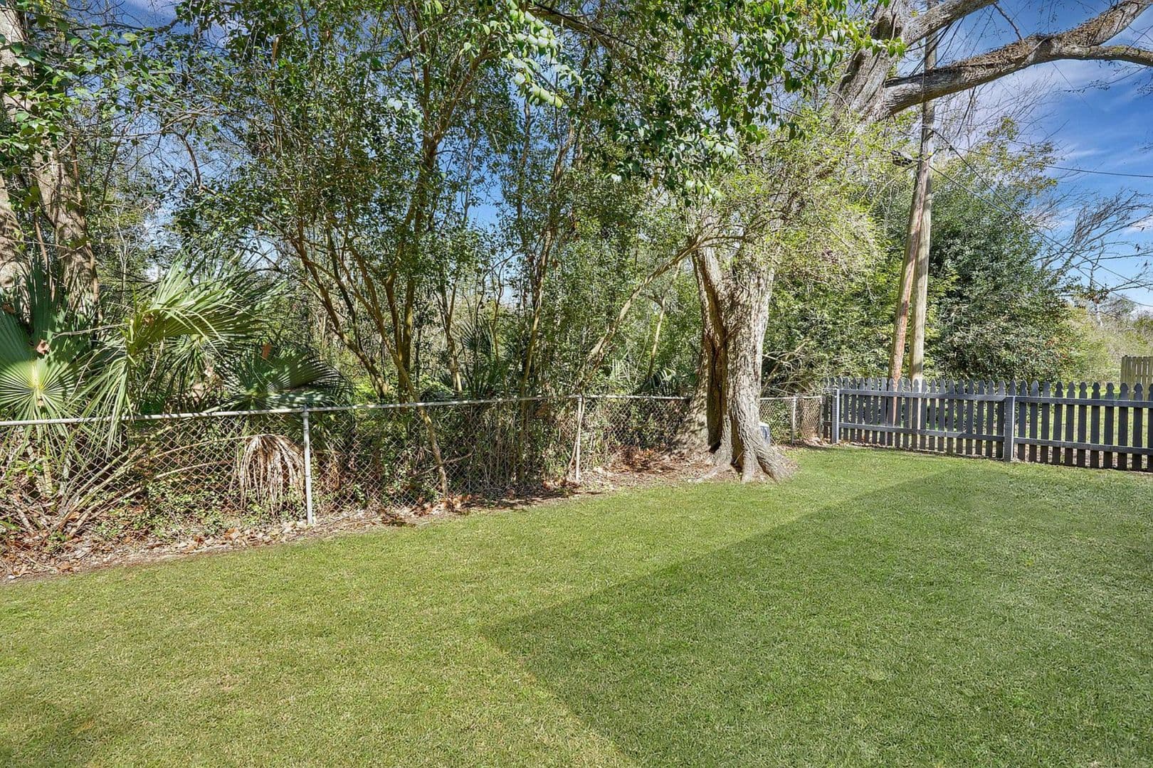 Savannah House: 1620 E 34th Street