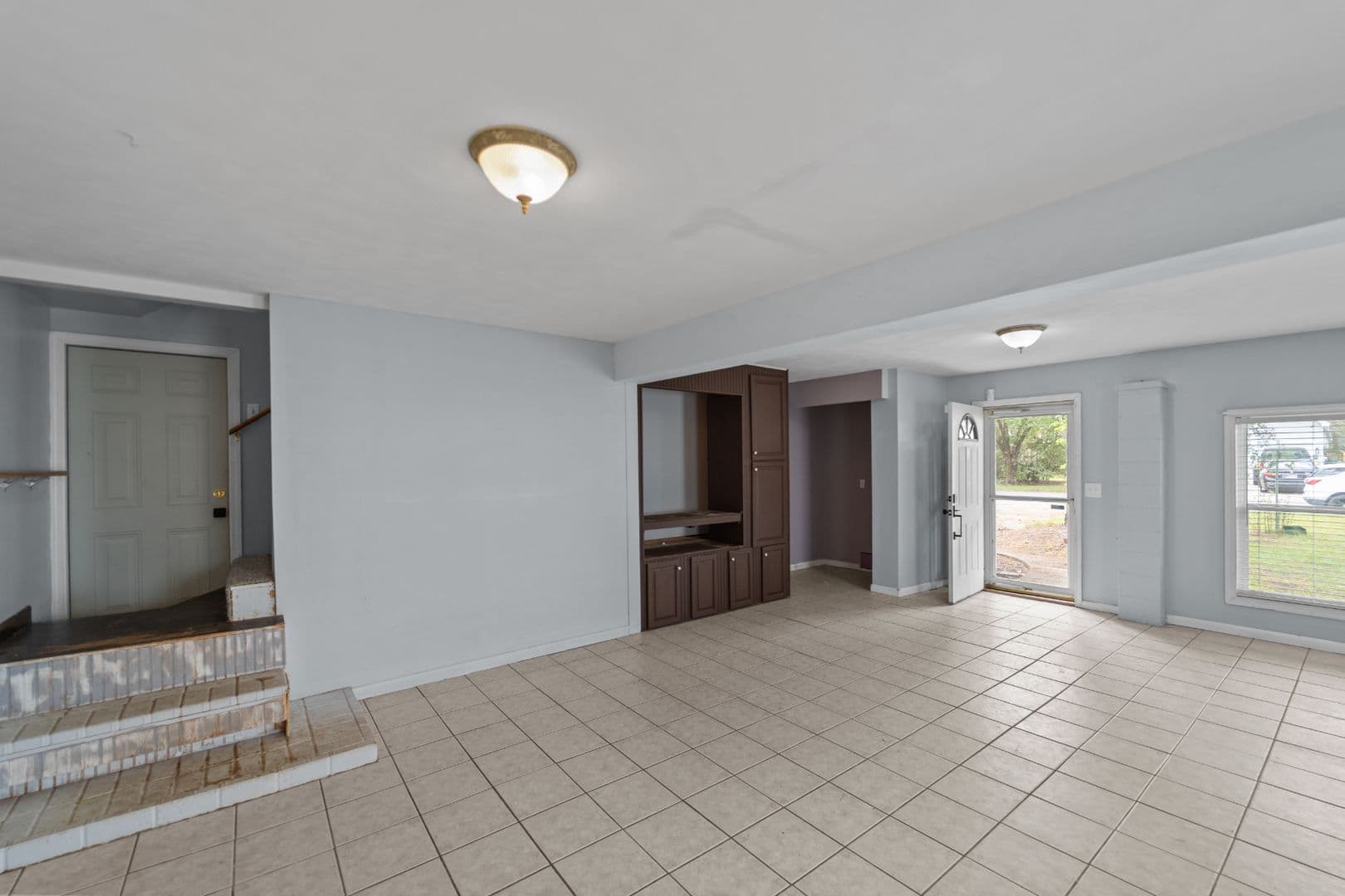 Savannah House: 143 Sugar Mill Circle