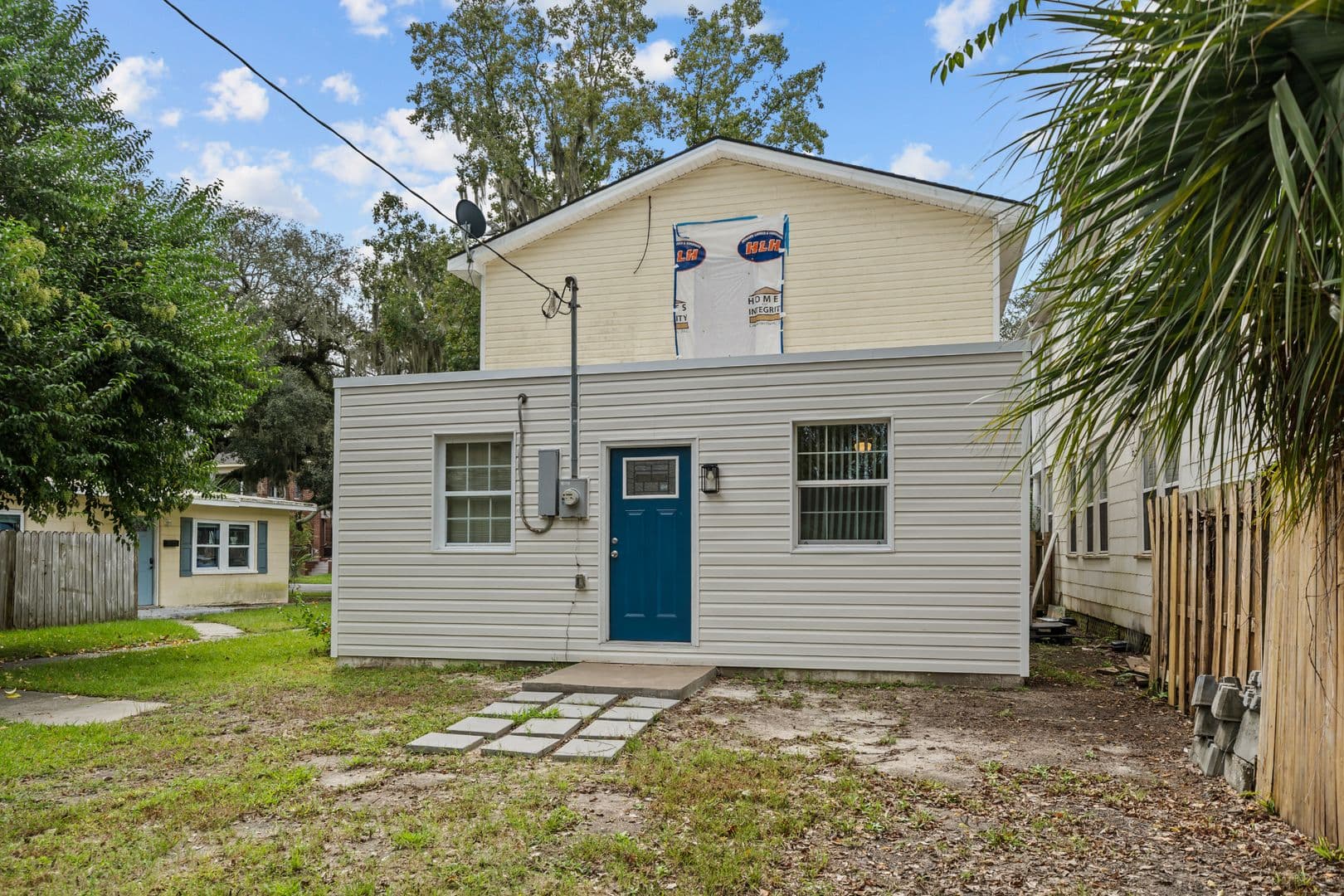 Savannah House: 1224 East Henry Street