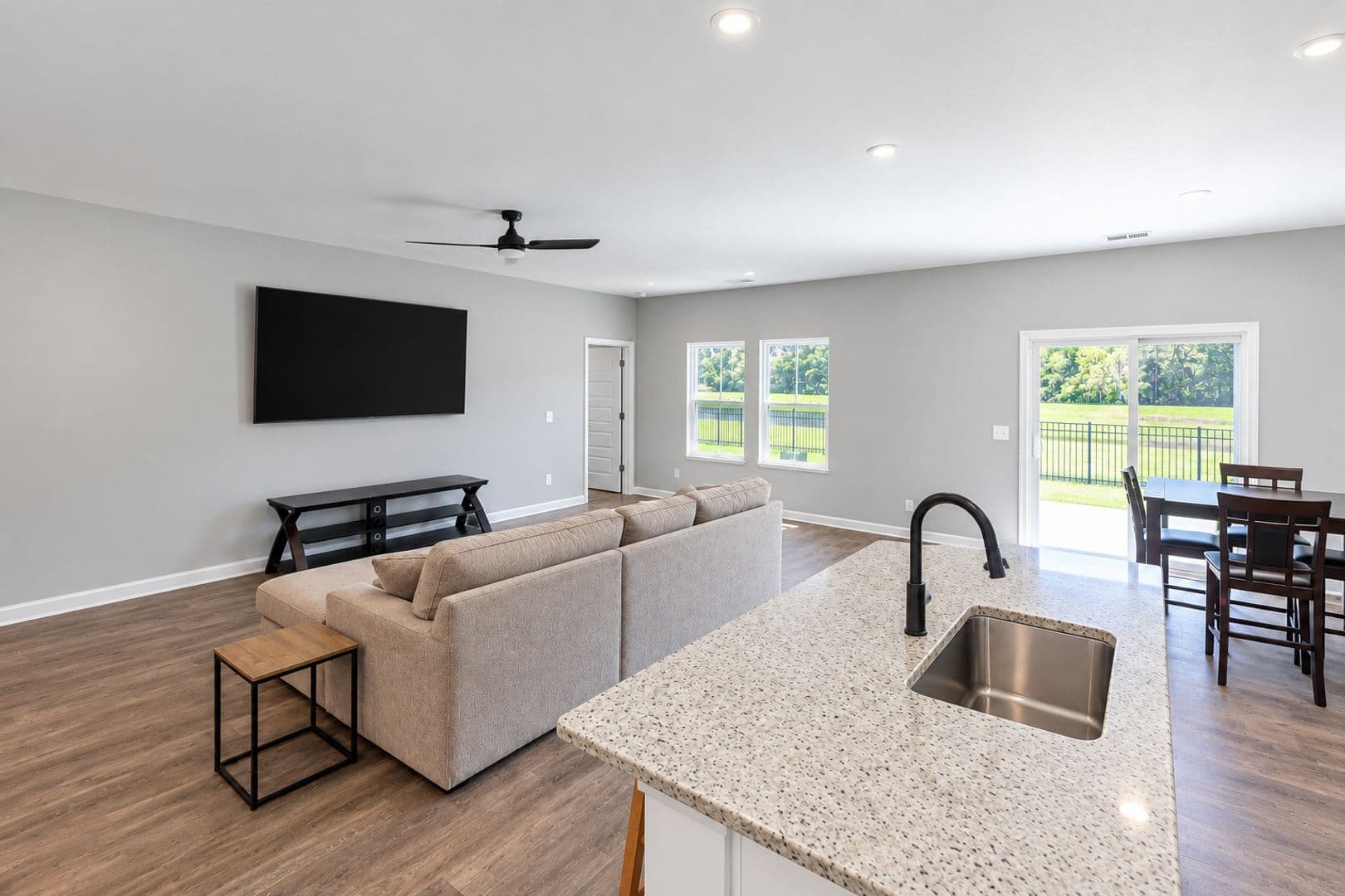 Bloomingdale House: 168 Bottlebrush Drive