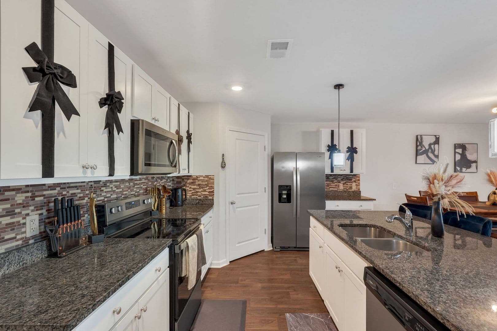 Guyton House: 123 Tobago Circle