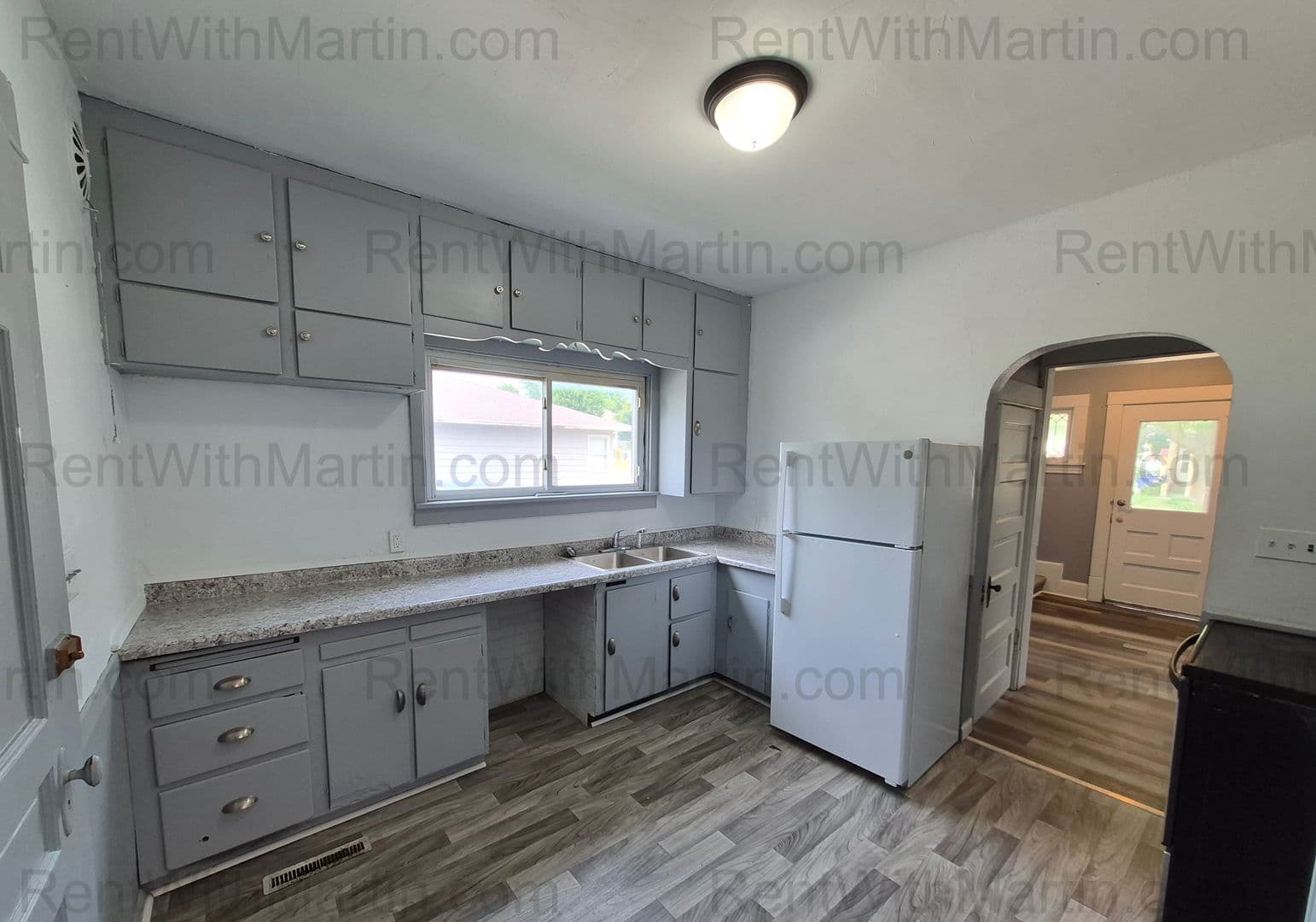 Oelwein House: 310 N Frederick Ave
