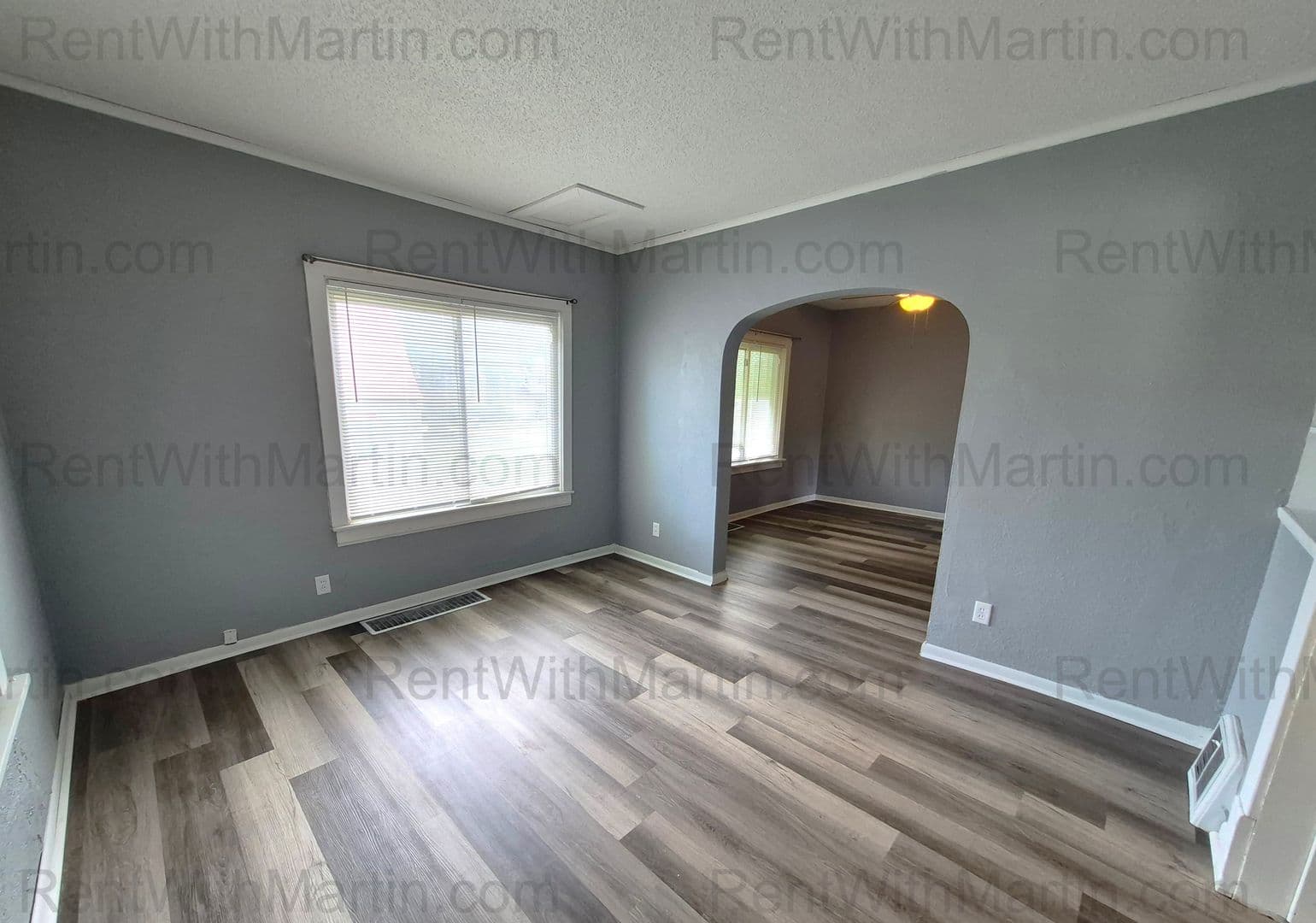 Oelwein House: 310 N Frederick Ave