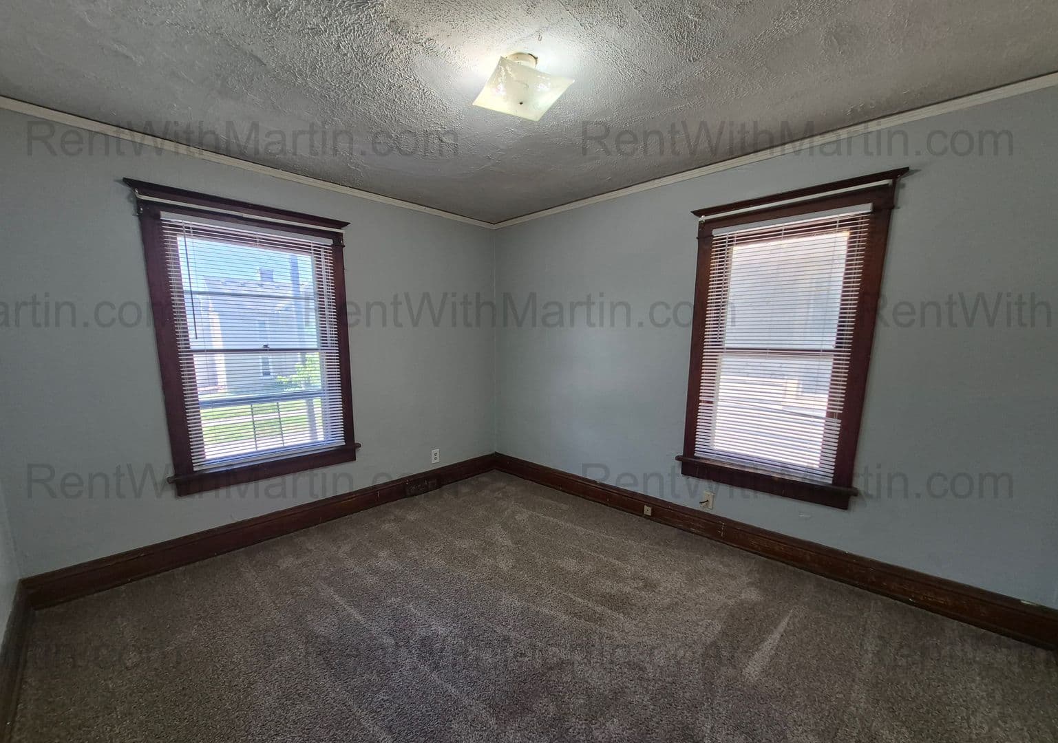 Waterloo House: 1107 Mulberry St