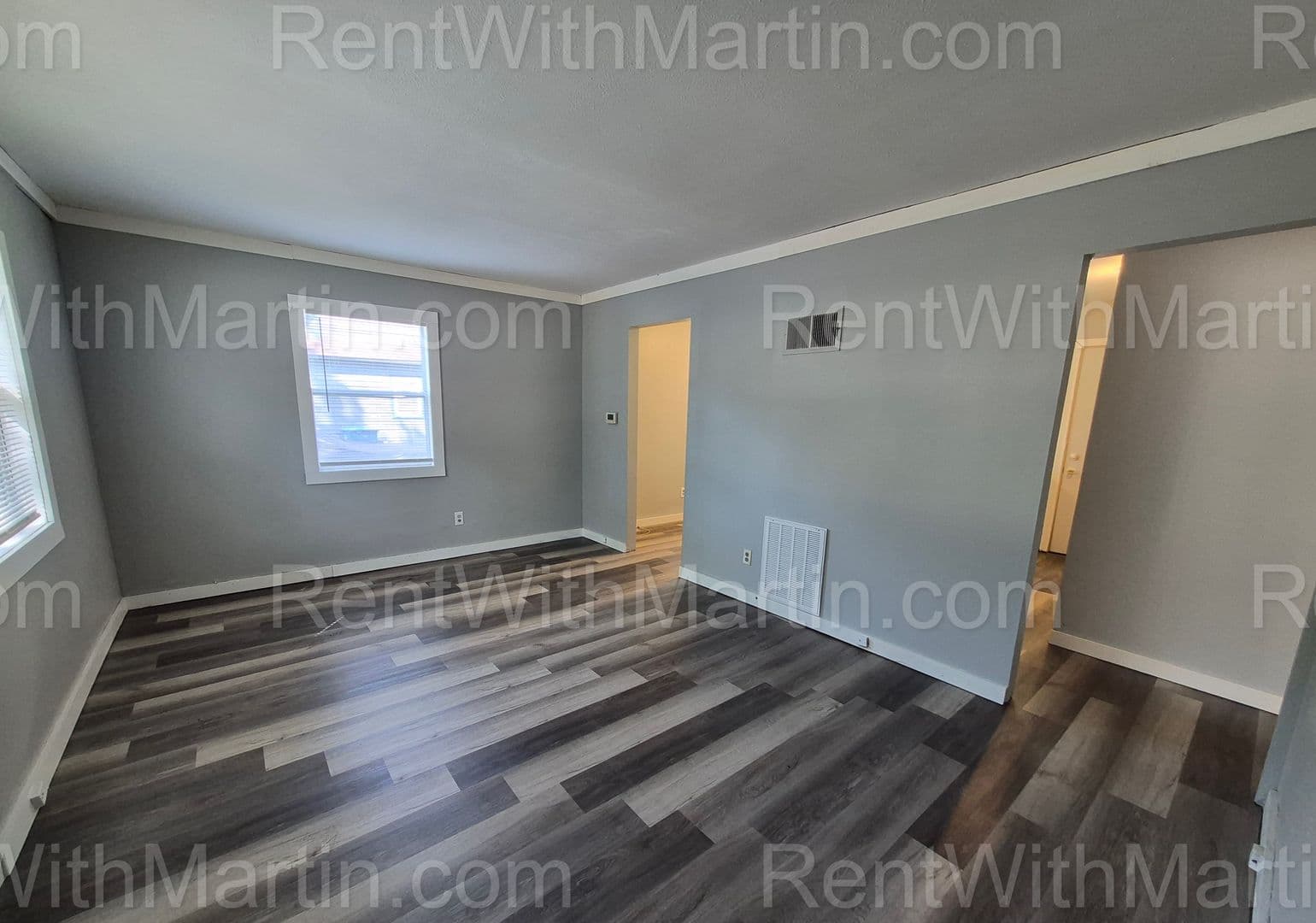 Waterloo House: 1212 Lincoln St